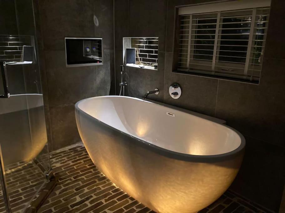 Voorsterstaete Former Barn, Including Jacuzzi Voorst Gem Voorst Eksteriør bilde